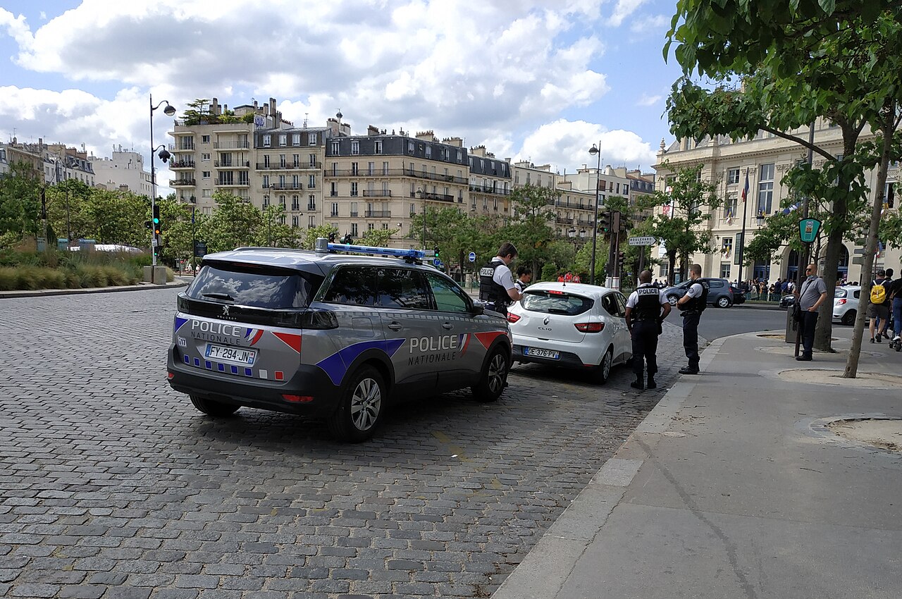 Contrôle routier de la Police Nationale à Paris